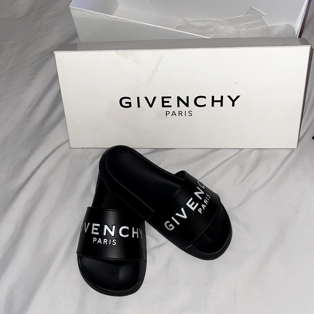 Authentic Givenchy slides, excellent condition!